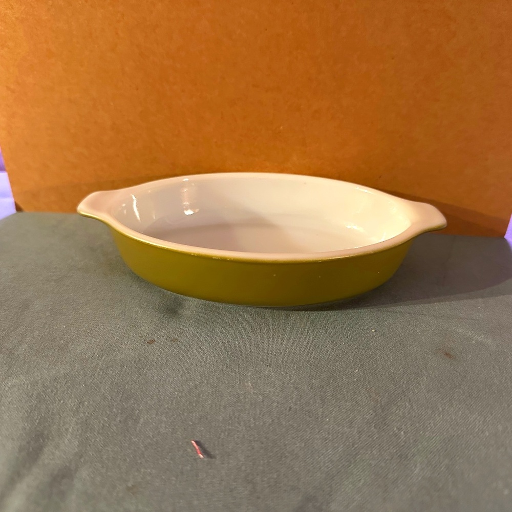 10oz Green Pyrex Casserole Dish